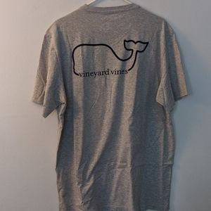 Vineyard Vines large short sleeve shirt gray